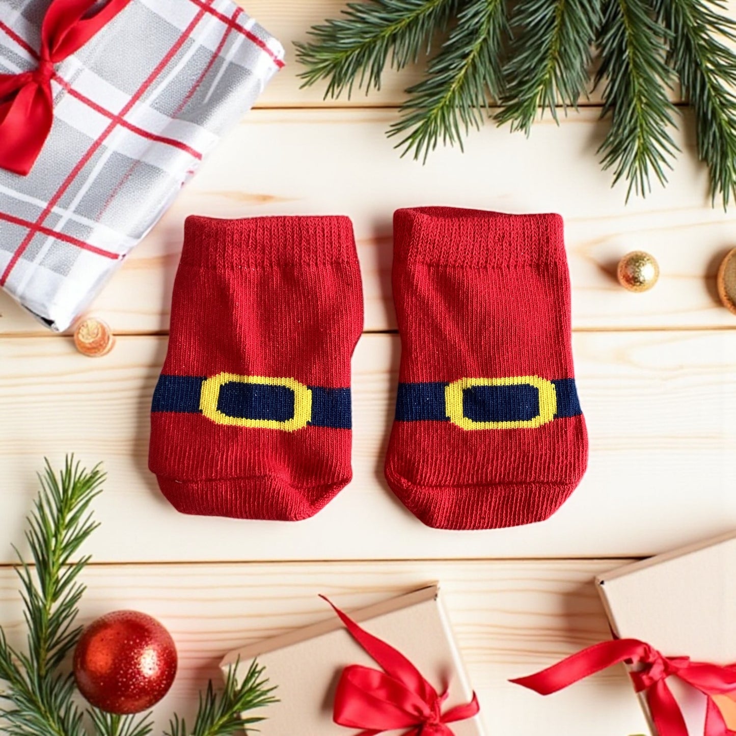 Baby Christmas Santa Set, Bib, hat and socks - Can be personalised. 0-6 mths